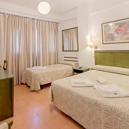 Lantana Garden Pensión 3*